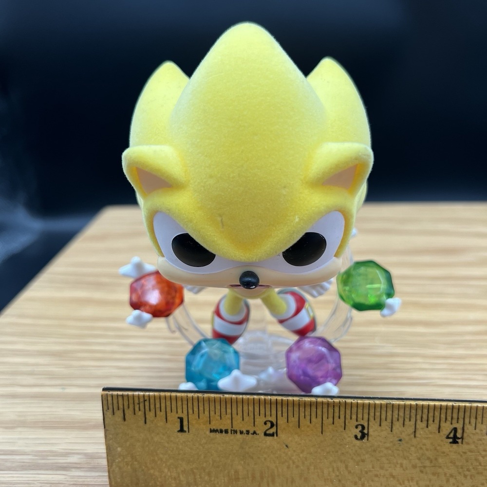 Funko Pop! Plus: Sonic the Hedgehog - Super Sonic with Emeralds (Flocked) -... - Picture 7 of 7
